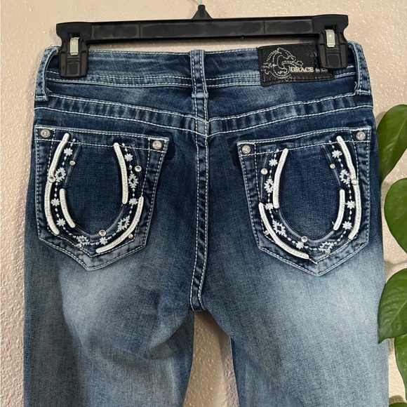 GRACE IN LA HORSE SHOE POCKET JEANS - Picture 4 of 7